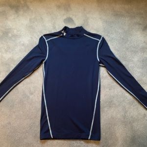 UNDER ARMOUR LONG SLEEVE